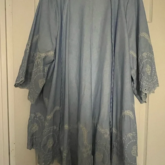 Time and Tru Women's Kimono - Picture 1 of 5